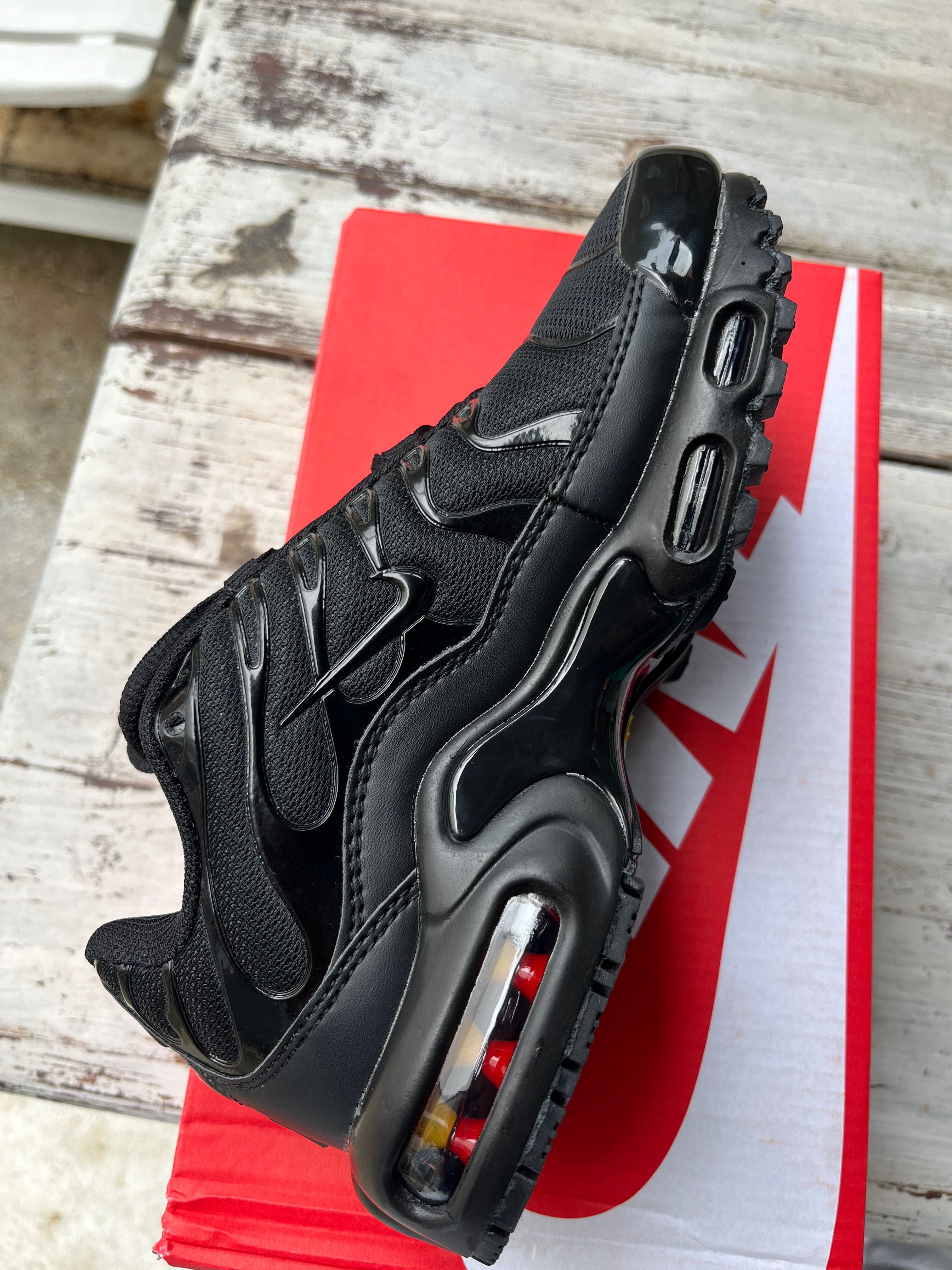 Маратонки Nike TN