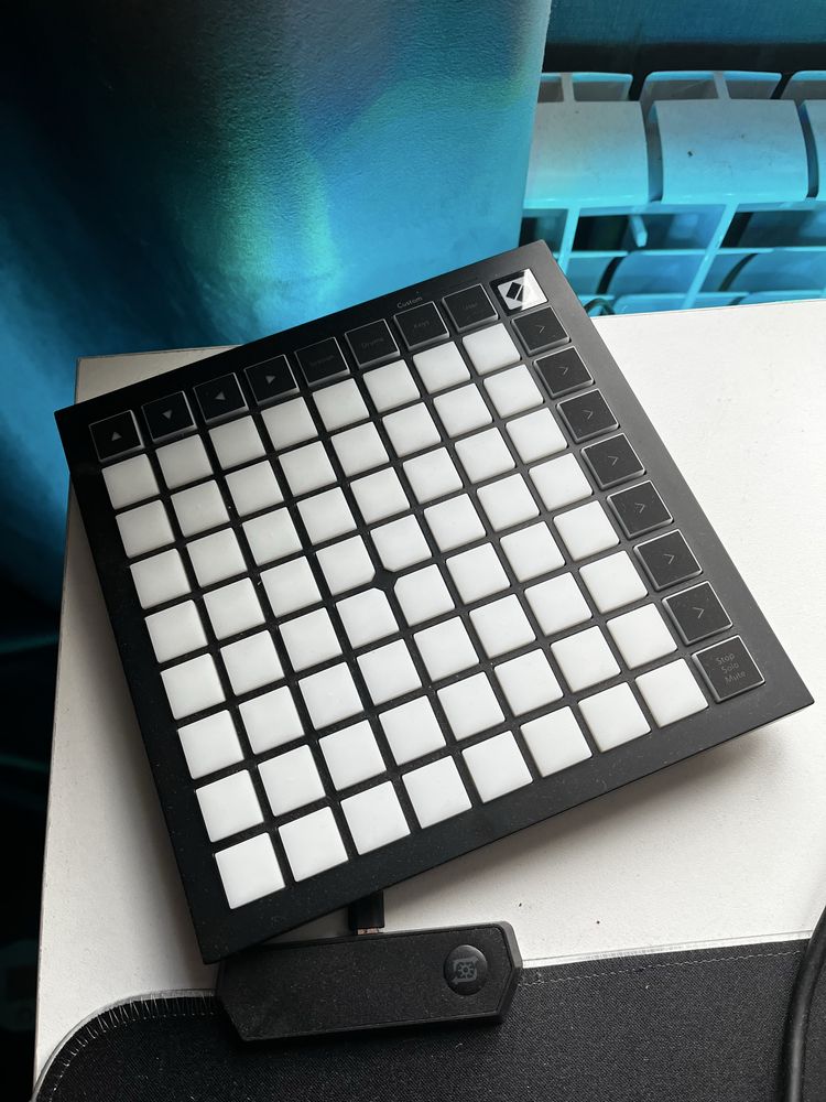Продам launchpad mini
