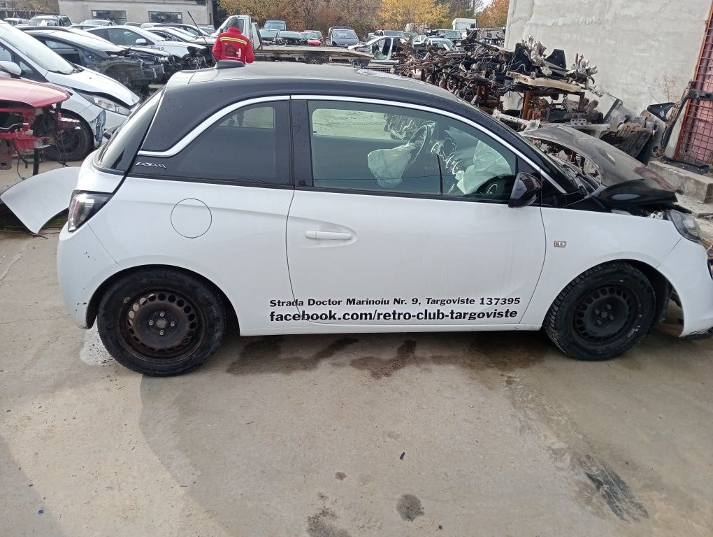 Dezmembrez Opel Adam cod motor A12XEL