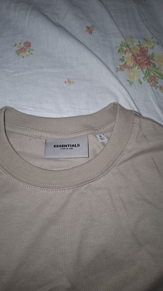 Fear Of God Essentials тениска, цвят: Camel Color