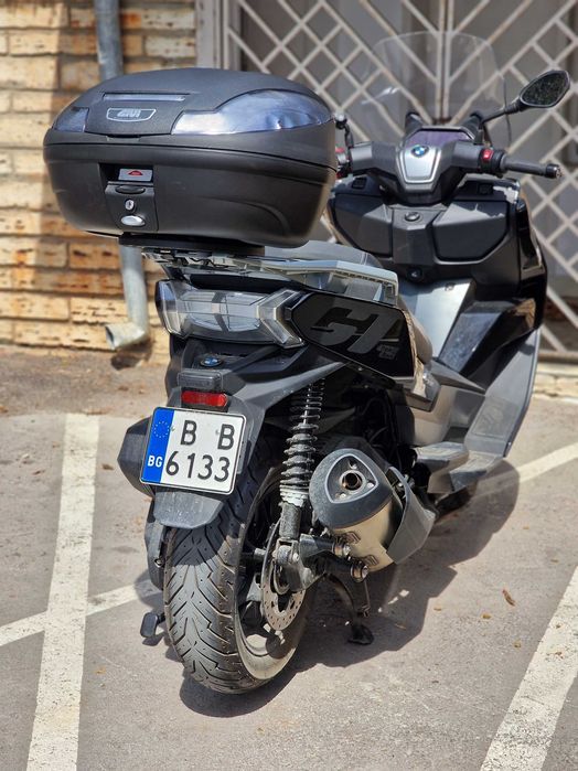 BMW GT400 triple black