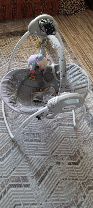 Продам электро  качелю 0+