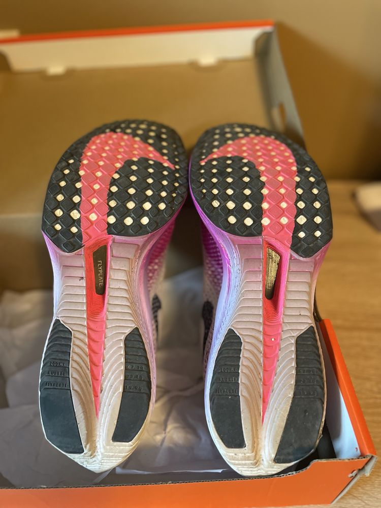 Почти * нови Оригинални Nike Vaporfly next 3%