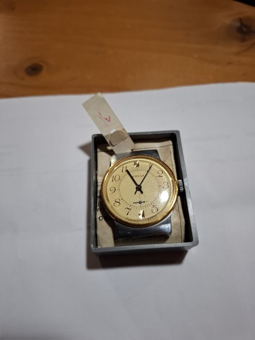 Продавам часовник Победа СССР