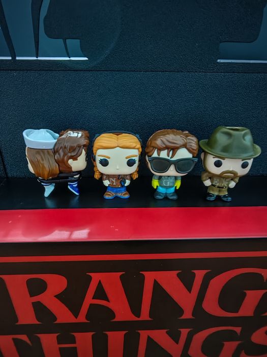 Stranger Things Kinder Joy