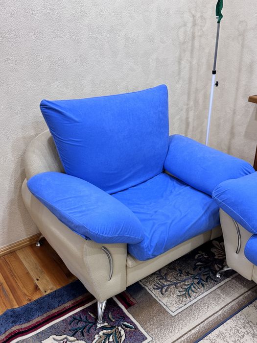 Продается Диван для гостино