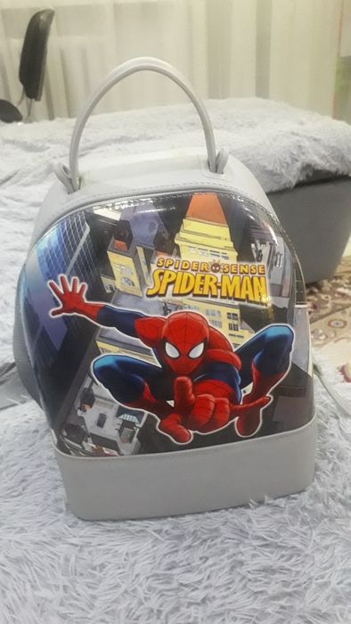 Продам рюкзачок для мальчика.