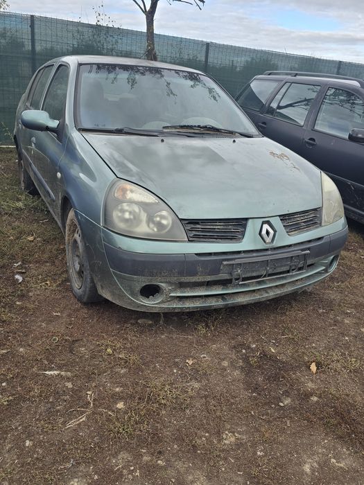 Dezmembrez Renault Clio