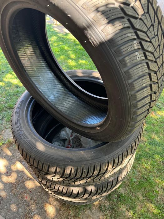 Cauciucuri iarna ca noi Hankook 255/45/R20 105V utilizate 1 sezon