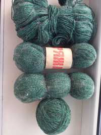 Пряжа с пухом  шерстяная для вязания зелёного цвета