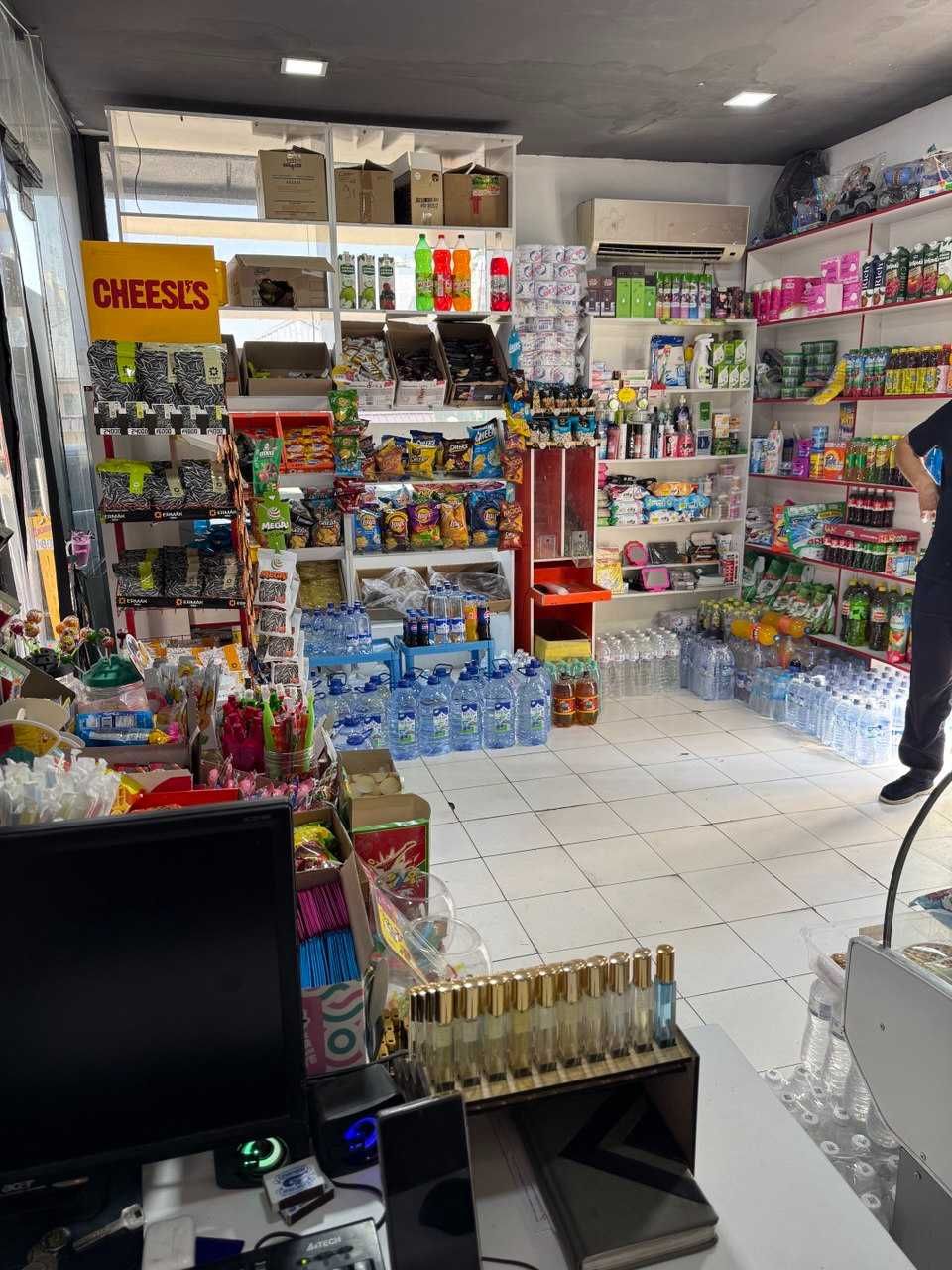 Sergili metro yaqinida joylashgan tayor yurub turgan biznes sotiladi