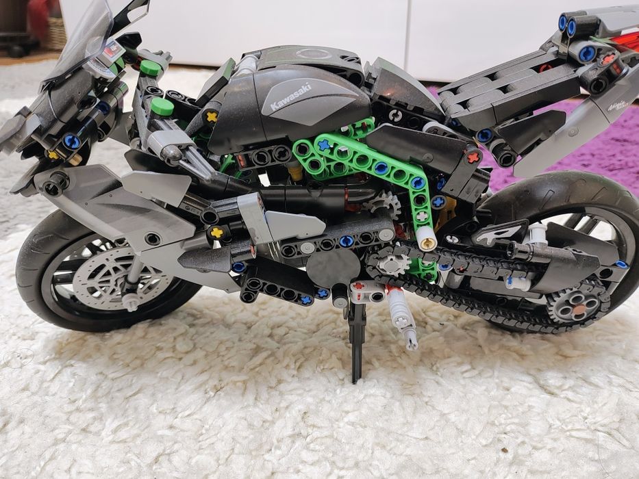 Lego Tehnic motocicleta Kawasaki Ninja H2R