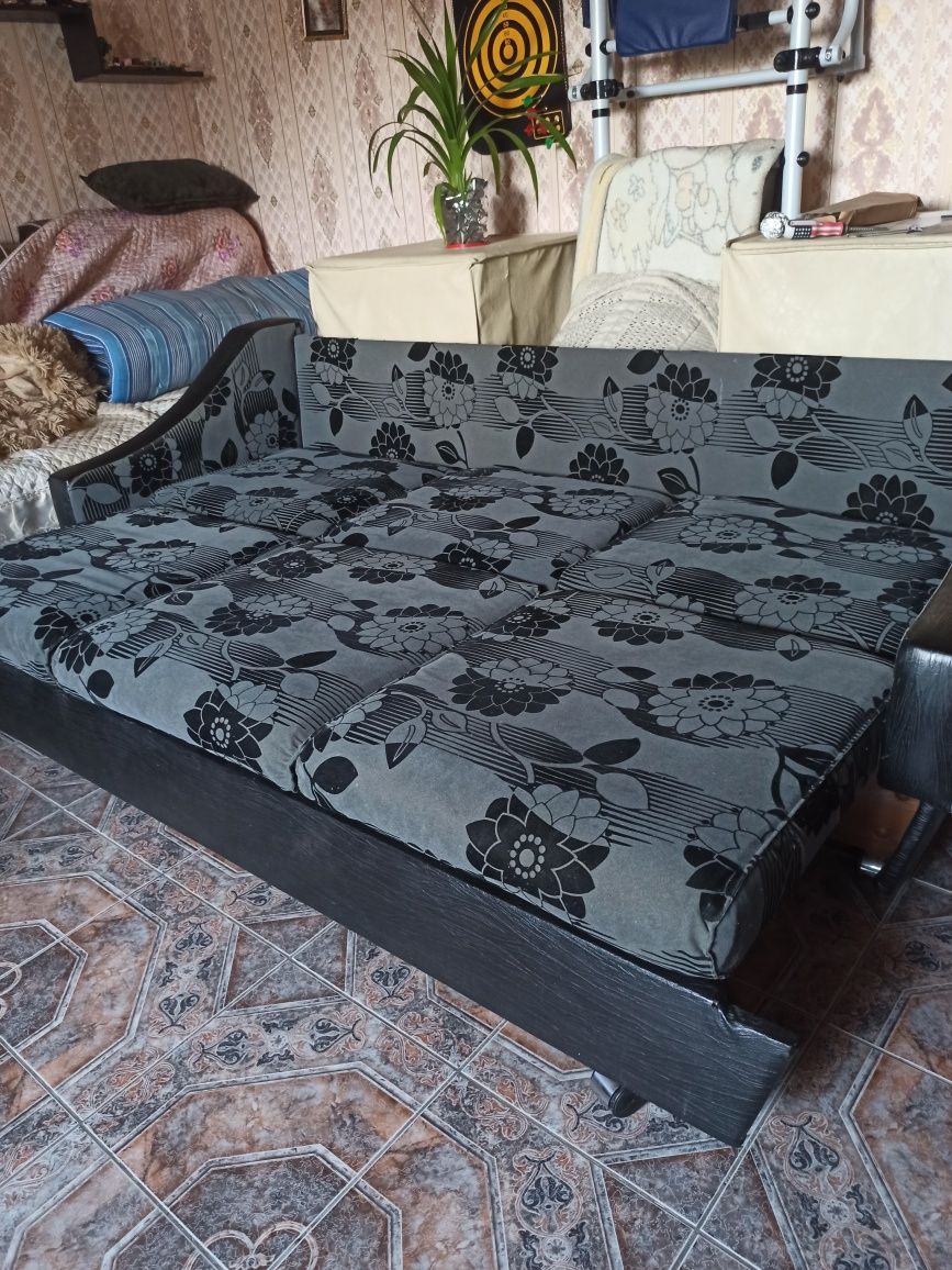 Продам диван б/у