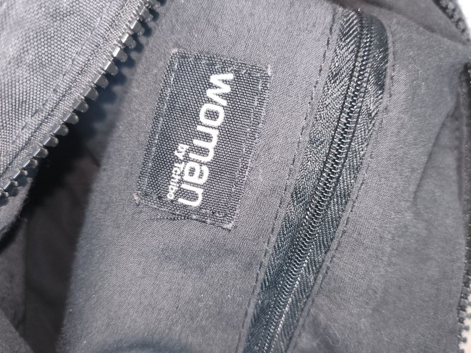 Geanta Tchibo cu multe buzunare