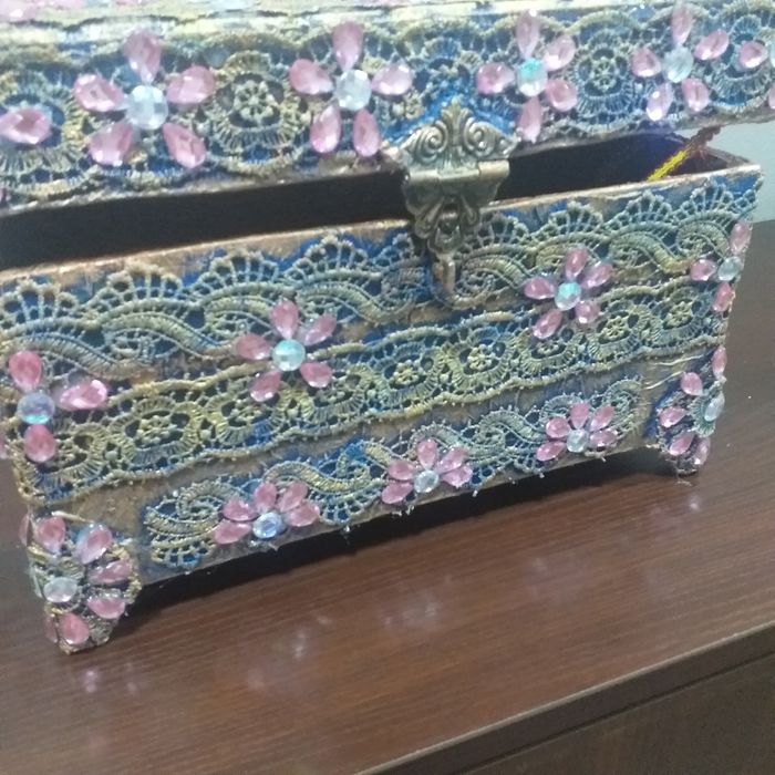 Сундучок-шкатулка