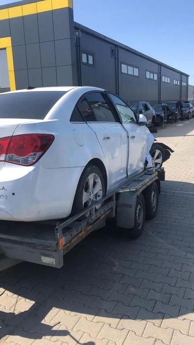 Dezmembram Chevrolet Cruze 1.8 B an fabr. 2011 Automat