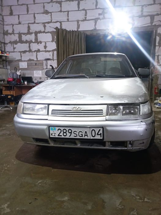 Продам ваз 2110   каз учёт 2003 года  двигатель живой  коробка целая