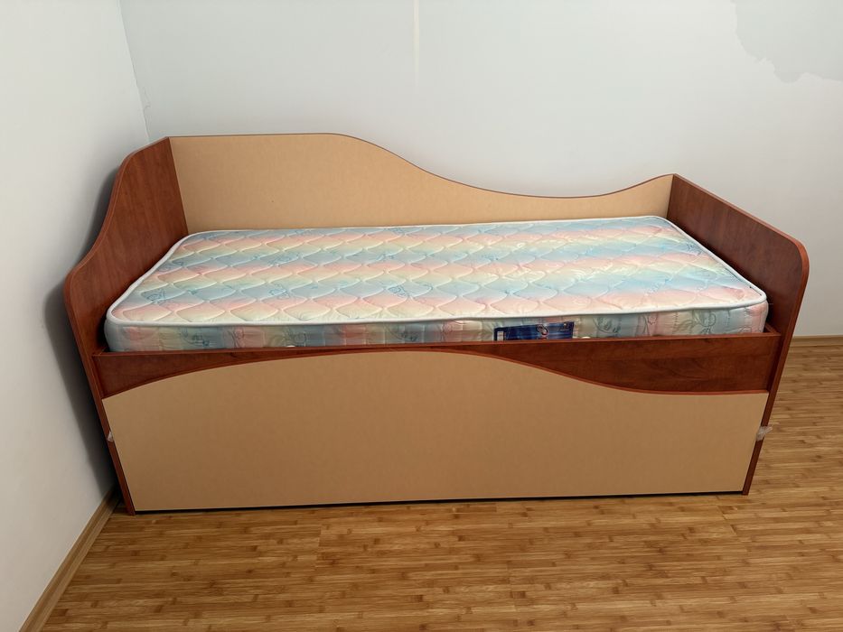 Двойно легло с два матрака. Разгъващо се