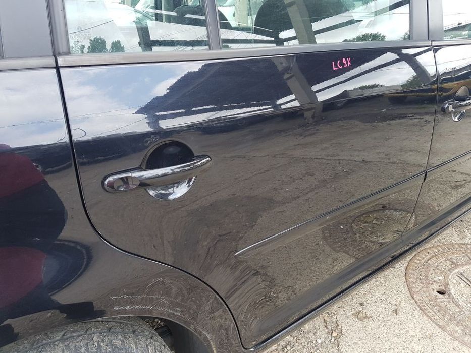 Usa / Portiera Dreapta Spate VW Touran Facelift 2007 - 2010 Cod Culoare LC9X