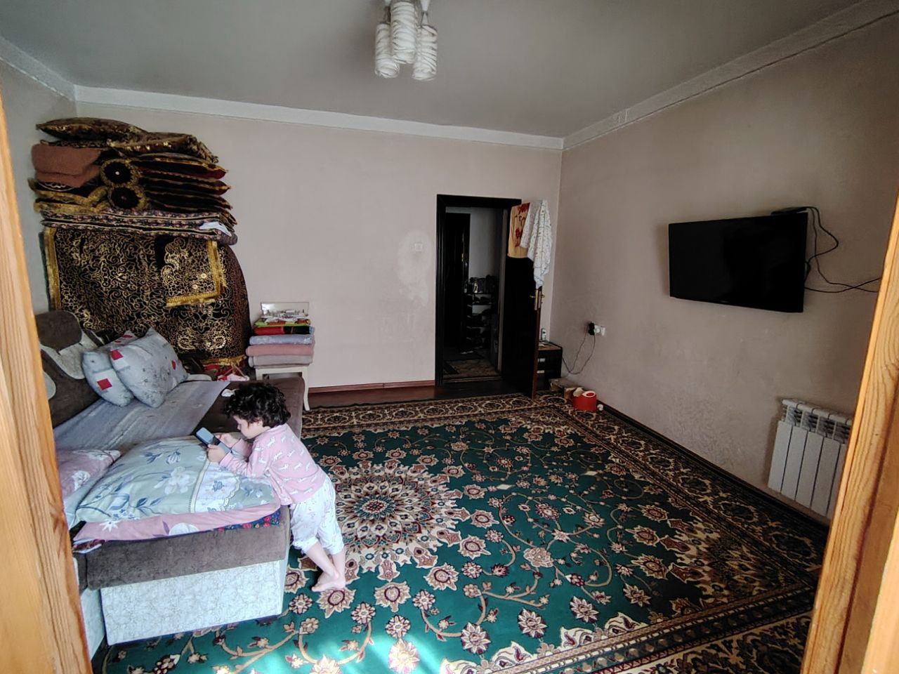 Продаётся 2х комнатная 64кв.м Аэропорт, ул. Бабура