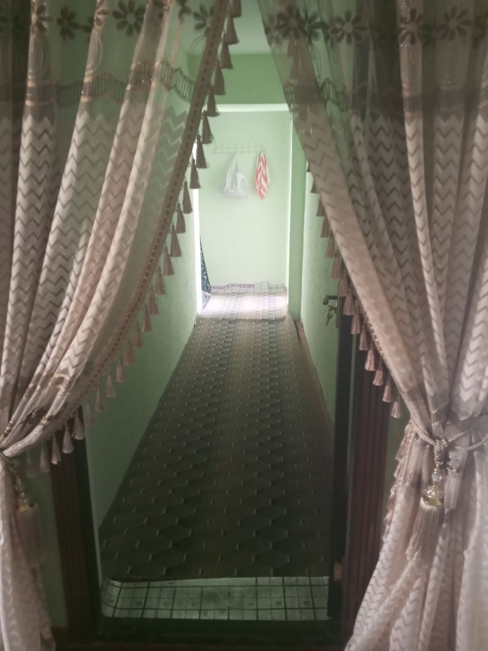 Mustaqillik mahallada 4- xonali dom 22000 naxt bulsa kelishamiz