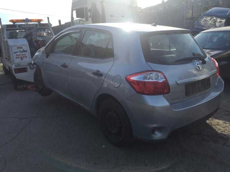 Тойота аурис 1,3 / Toyota Auris 1.3 на части