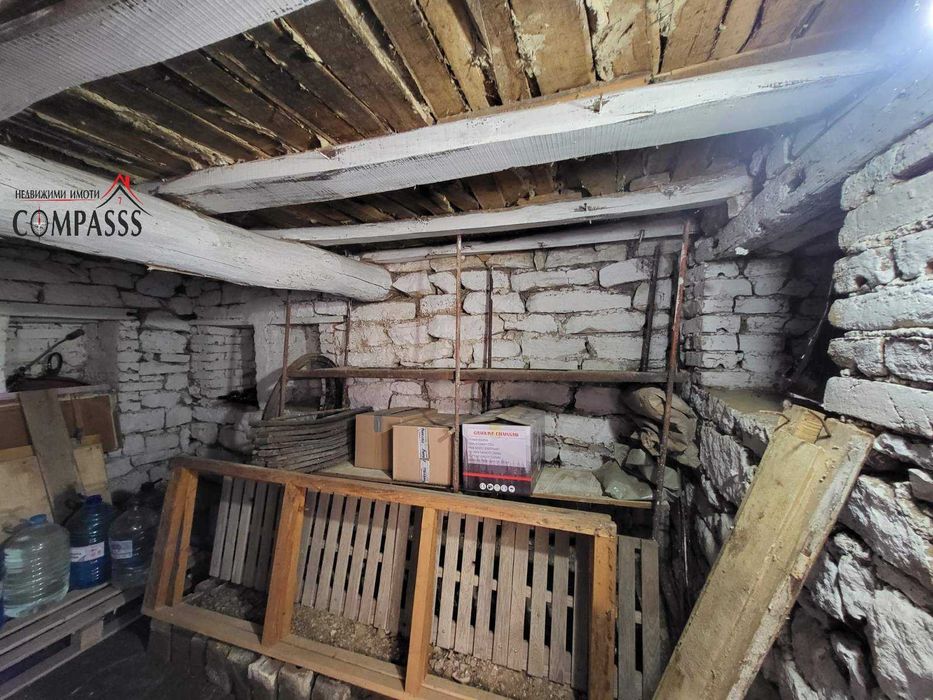 с. Изворово, Общ. Ген. Тошево, къща с двор – 27000 евро!