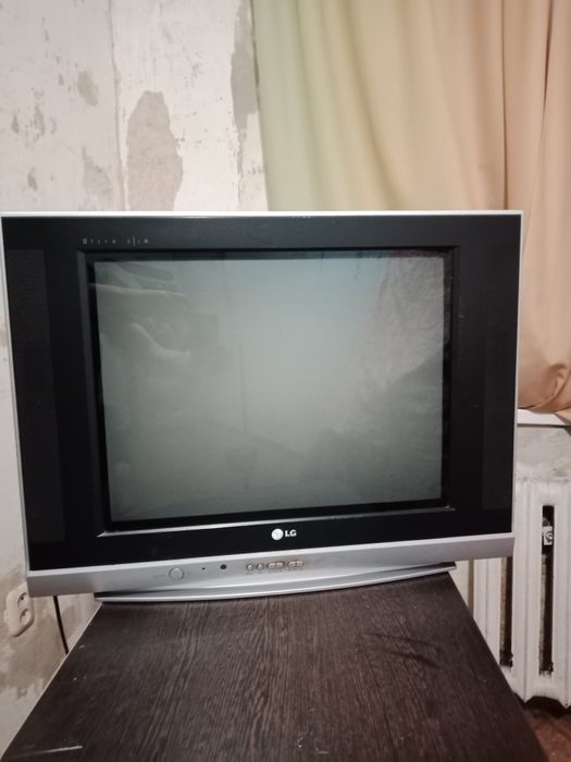 Продам телевизор LG