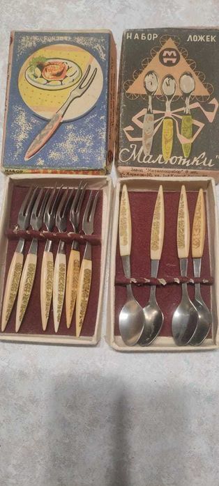 Набор миниатюрных ложек и вилок
