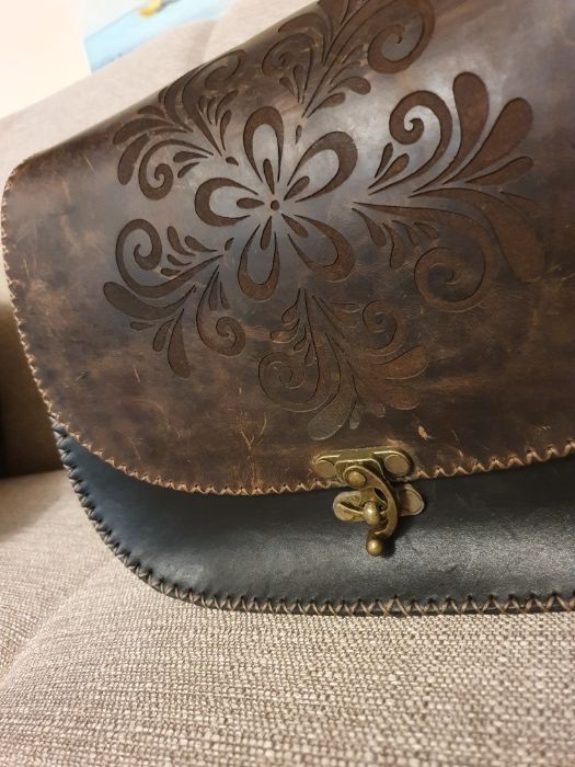 Geanta dama piele nubuck lucrata manual