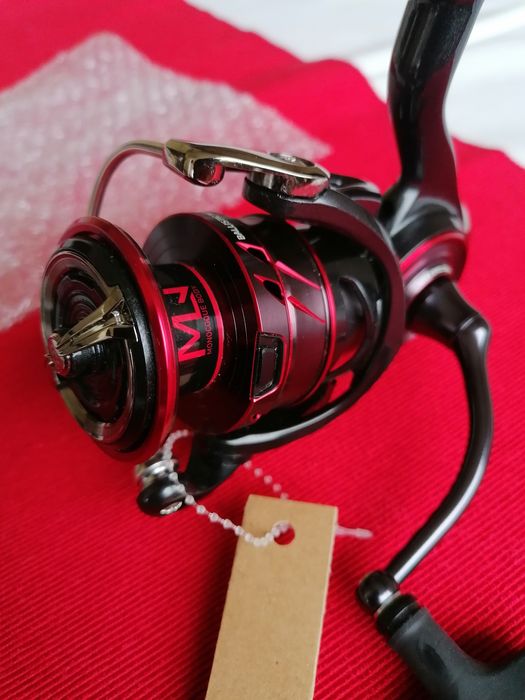 Mulinete Daiwa Ballistic MQ LT 3000 D