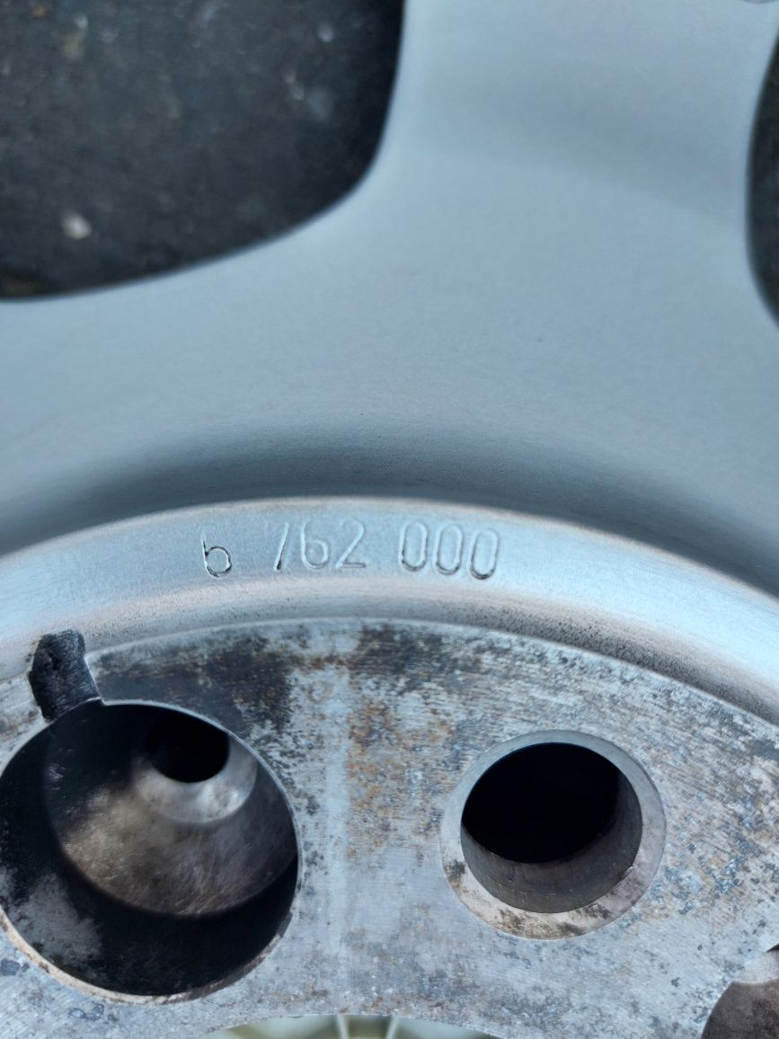 Jante aluminiu Originale BMW
Seria 5, E60,E61.. 225/55 R16 95V.