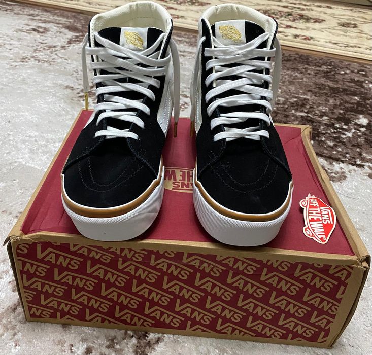 Vând ghete noi Vans mărimea 43