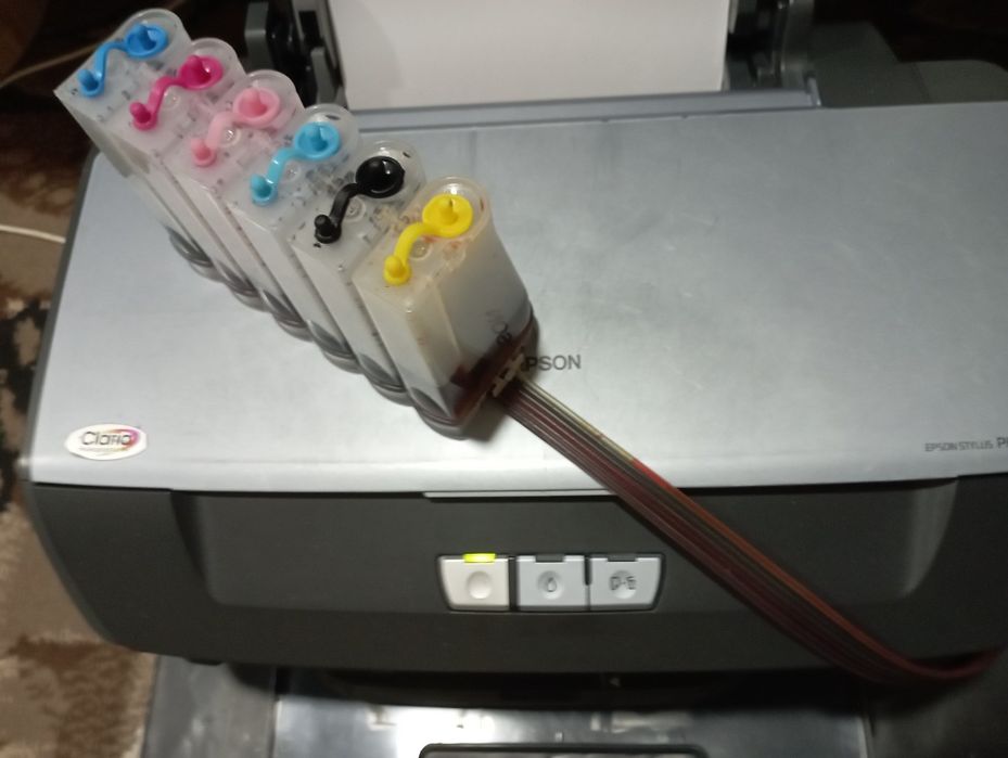 Цветной принтер  Epson R 270 б/у