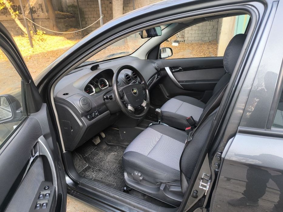 Продаётся своя Нексия 3 автомат