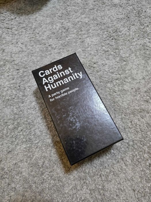Joc societate Cards Against Humanity