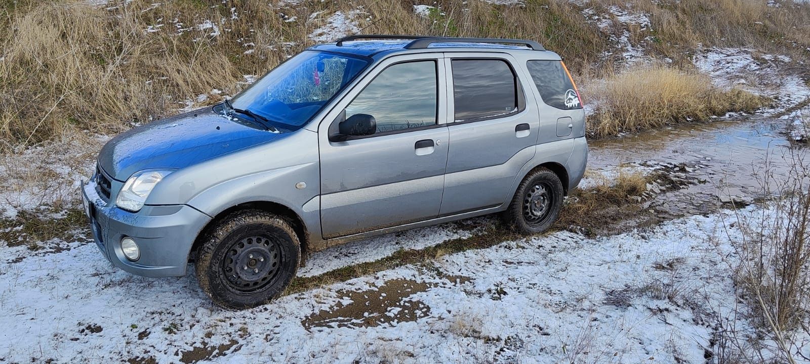 Vând Subaru justy