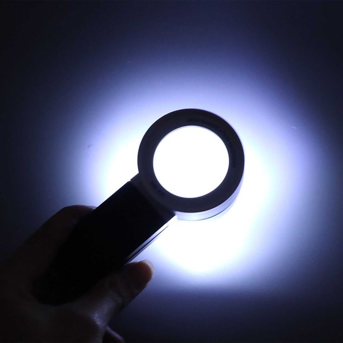 Lupa UV LED cu marirea 30X . Noua ambalata!