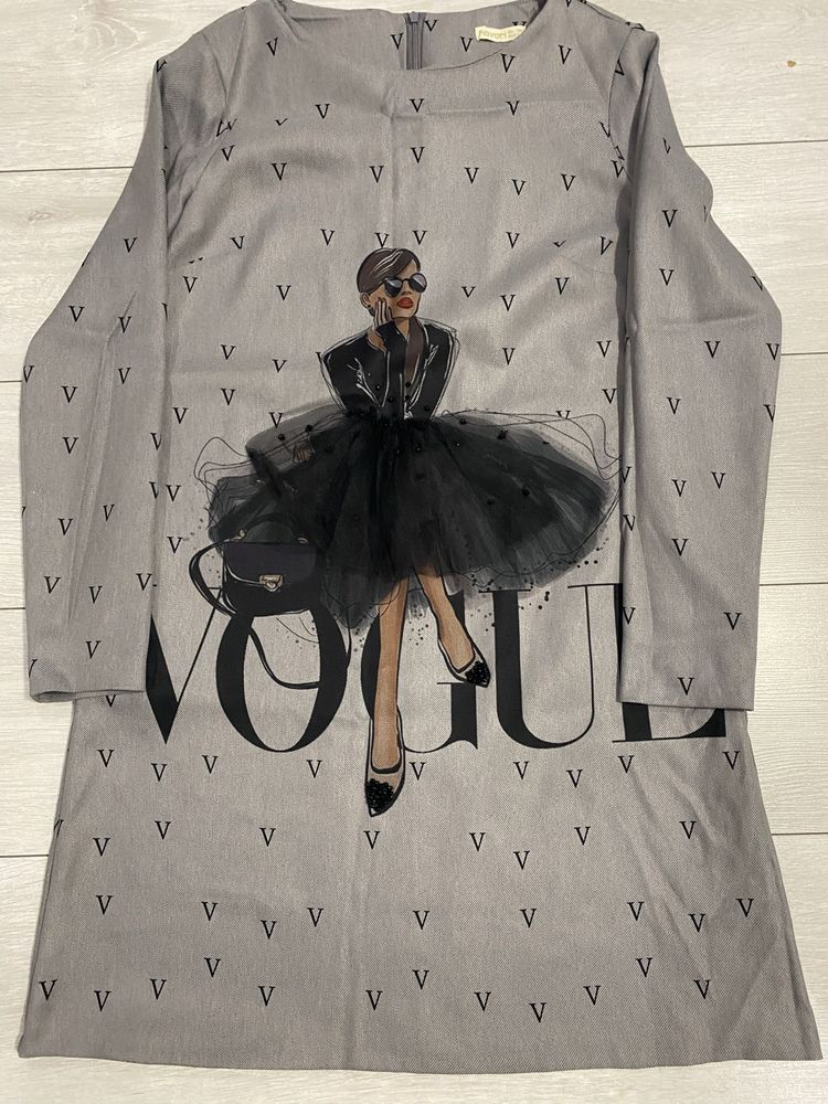 Дамска рокля Vogue