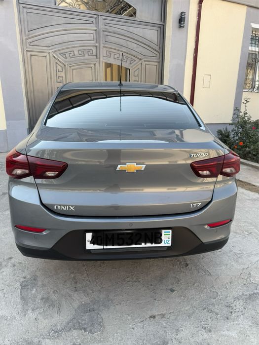 Onix  LTZ 4-pozisiya  a/t sotiladi