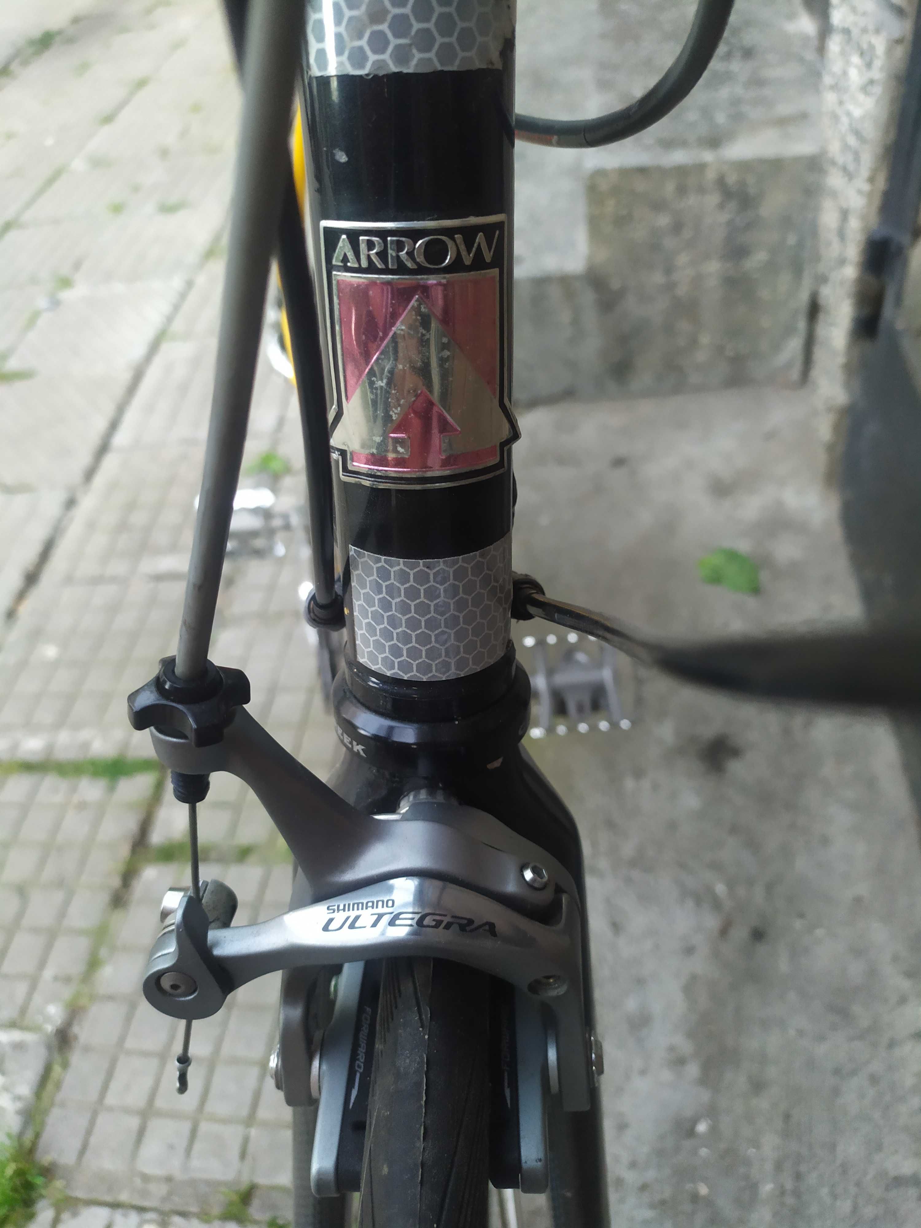 Шосеен велосипед Arrow