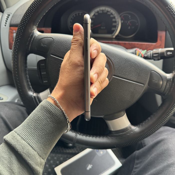 Iphone 11 karopka bor black