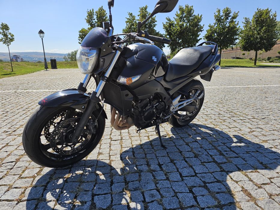 Suzuki GSR 600 Black