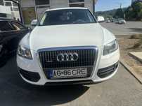 Audi Q5 2009.Benzina 2l 210 kai
