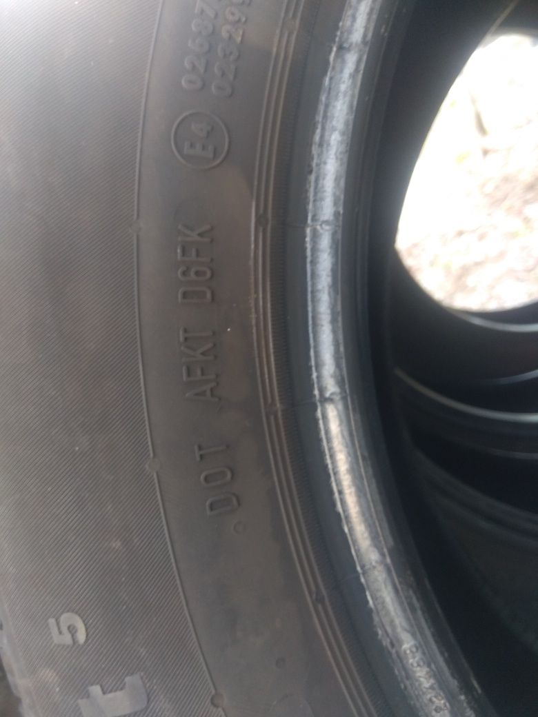 Летни гуми 215 60 17