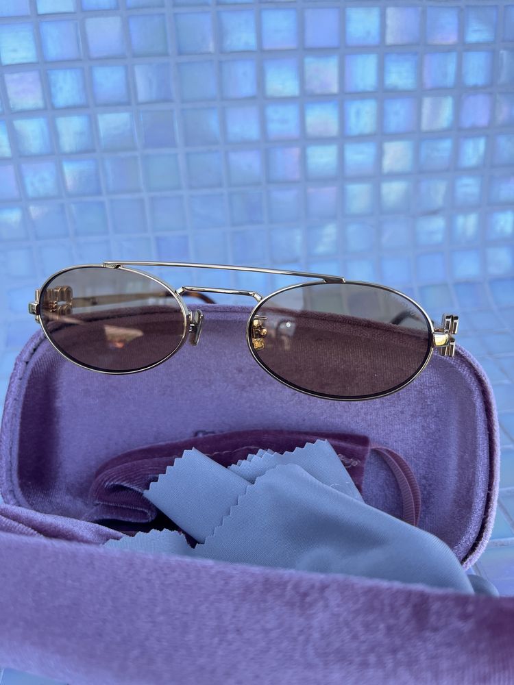 Miu miu очила слънчеви