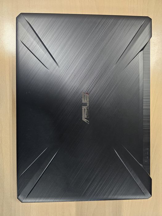 Laptop Gaming Asus FX505DT 16GB-RAM Ryzen7  1650 4Gb