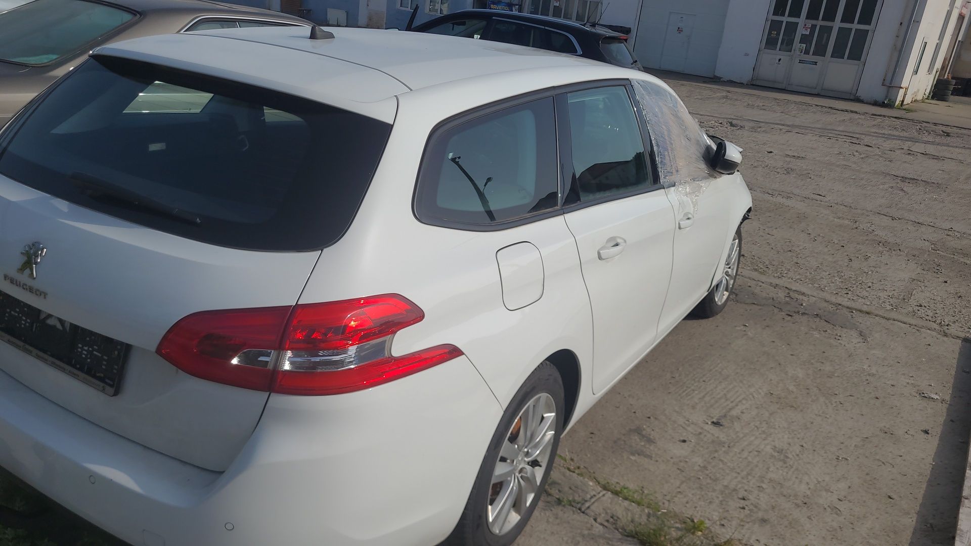 Dezmembrez peugeot 1.5 d. Model 2016-2020