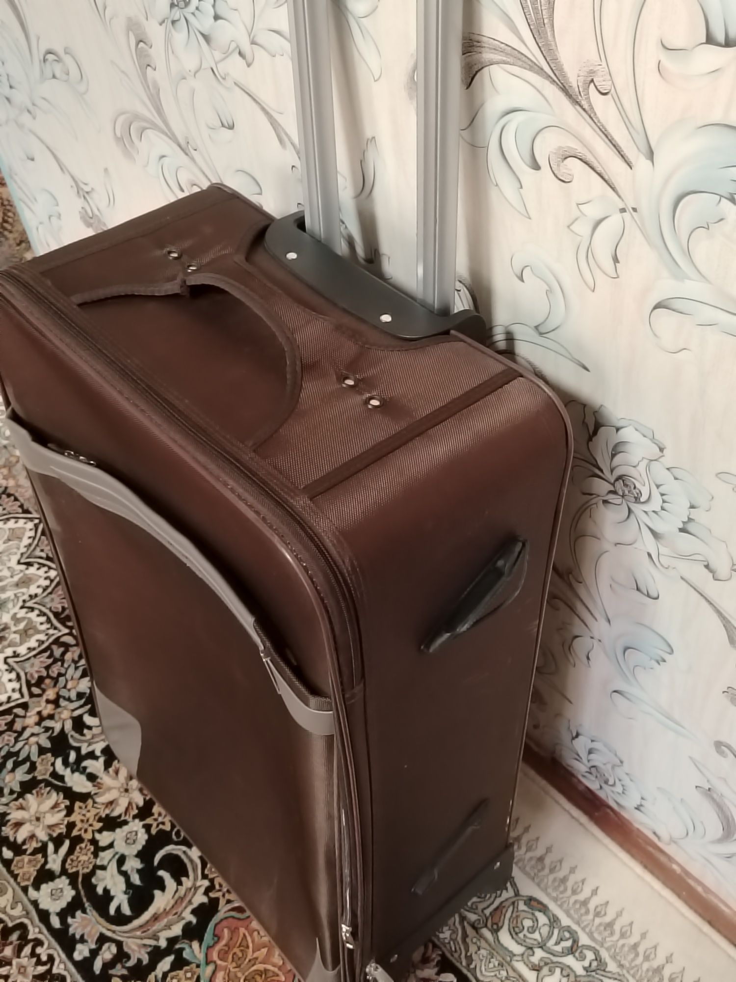 Жамадон Катта енгл пишик ку́п хонал кулуфлари ишлаеди арзон.