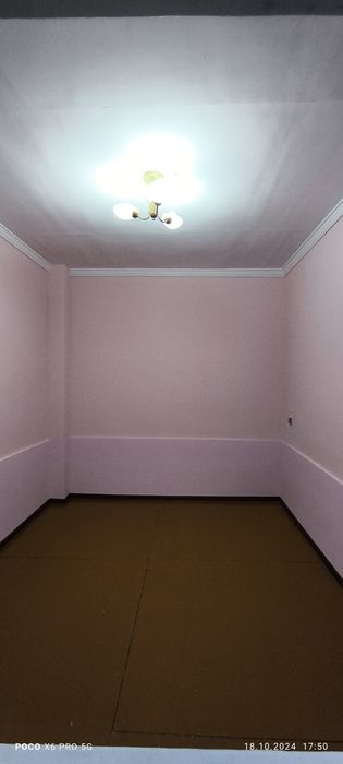 Сдаётся 4х комнатный дом (ховли) двор с заездом машины.